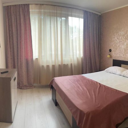 KM 0 Residence Piatra Neamţ Exterior foto